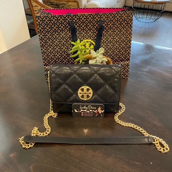 ‼️SOLD‼️Tory Burch Willa Chain Wallet - Black - Picture 3 of 17